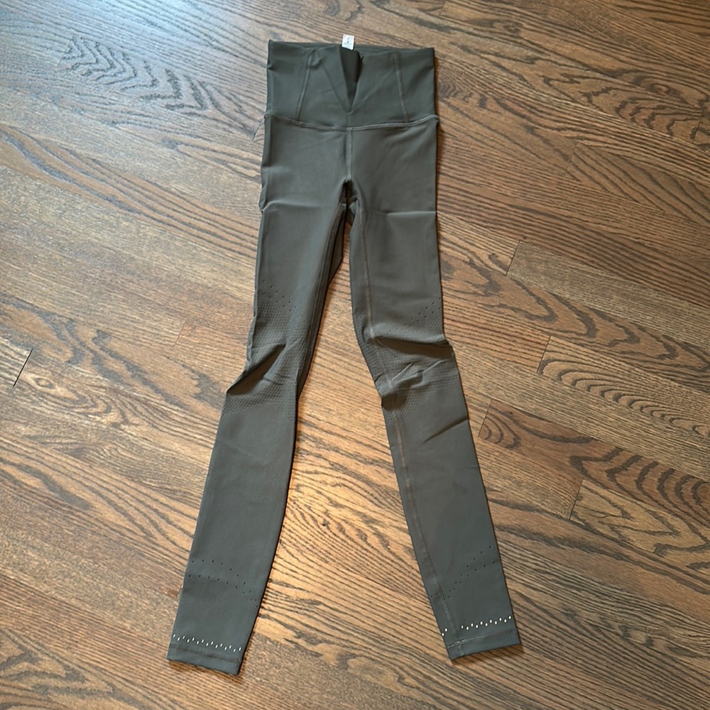 Lululemon size 2 leggings green